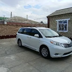 Toyota Sienna 2017