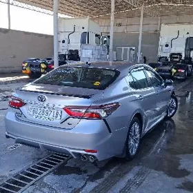 Toyota Camry 2022