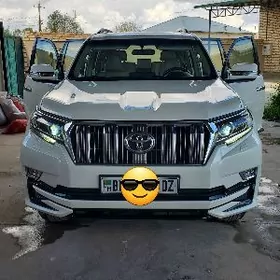 Toyota Land Cruiser Prado 2018