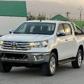 Toyota Hilux 2016