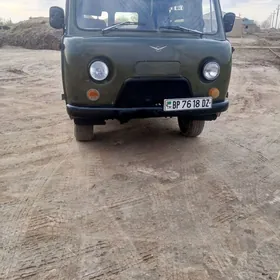 UAZ 452 1981