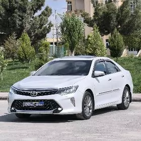 Toyota Camry 2014