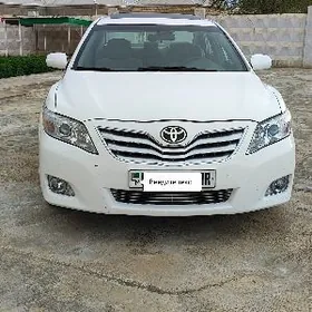 Toyota Camry 2010