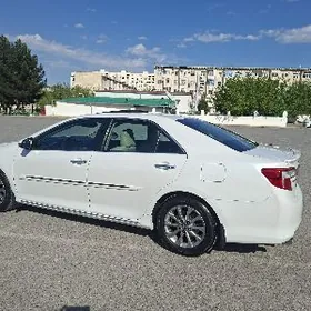 Toyota Camry 2014