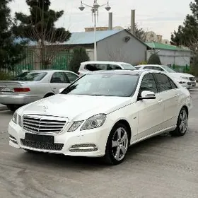 Mercedes-Benz E350 2011
