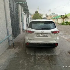 Toyota Highlander 2016