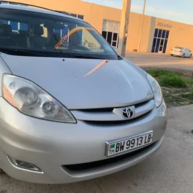 Toyota Sienna 2008