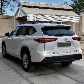 Toyota Highlander 2022