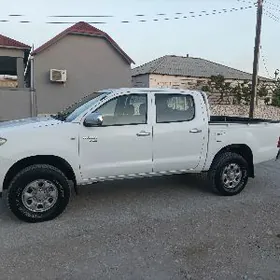 Toyota Hilux 2011