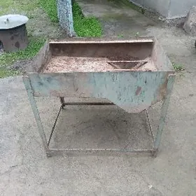 Zapças mator yuwulyan ýomkost.