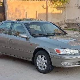 Toyota Camry 1999