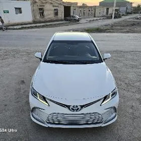 Toyota Camry 2022