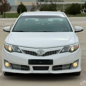 Toyota Camry 2014