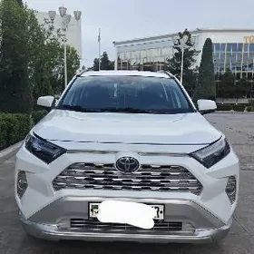 Toyota RAV4 2021