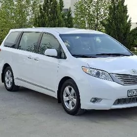 Toyota Sienna 2011