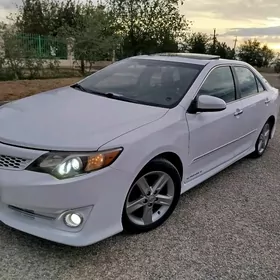 Toyota Camry 2012