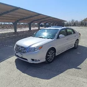 Toyota Avalon 2011