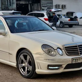 Mercedes-Benz E320 2003