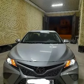 Toyota Camry 2020