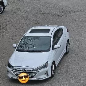 Hyundai Elantra 2019