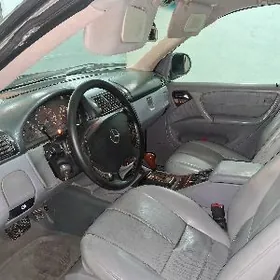 Mercedes-Benz ML350 2000