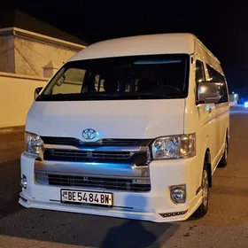 Toyota Hiace 2015