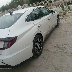 Hyundai Sonata Hybrid 2021