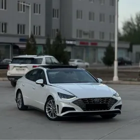 Hyundai Sonata 2021
