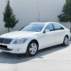 Mercedes-Benz S-Class 2009