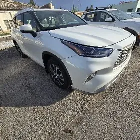 Toyota Highlander 2020