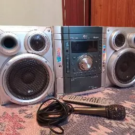 Музыкальный центр