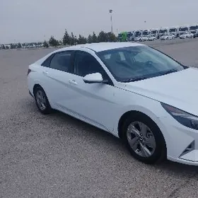 Hyundai Elantra 2021