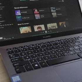 ASUS PRO i7 16ram 512gb ssd