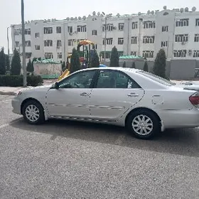 Toyota Camry 2004