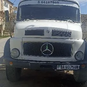 Mercedes-Benz ACTROS 3331 1989