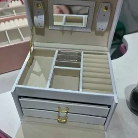 Şkatulka (шкатулка)