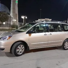 Toyota Sienna 2003