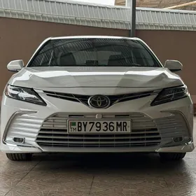 Toyota Camry 2020