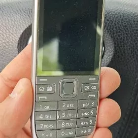 Nokia E52