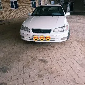 Toyota Camry 1998