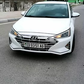 Hyundai Elantra 2020