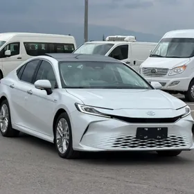 Toyota Camry 2025