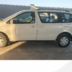 Toyota Sienna 2002