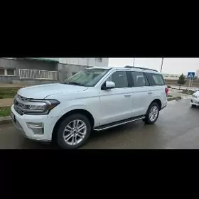 Ford Expedition 2022