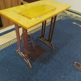 швейни машинин аягы.