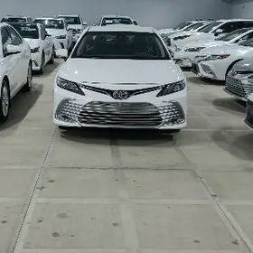 Toyota Camry 2022