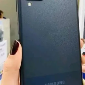 Samsung A12