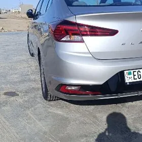 Hyundai Elantra 2020