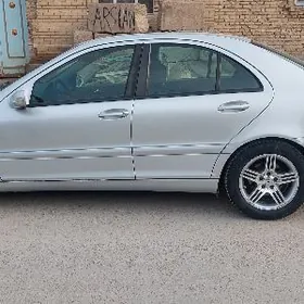 Mercedes-Benz C-Class 2003