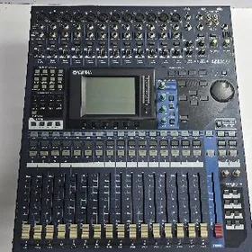 Toy aparat Yamaha pult